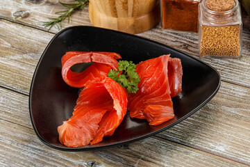 Salted sliced salmon fillet snack