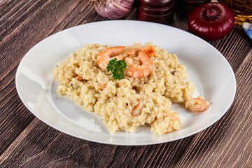 Gourmet risotto with prawn and cheese
