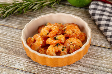 Roasted shrimps in the bowl