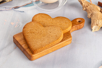 Sweet ginger cookies for snack