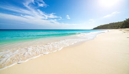 Obraz premium Pristine beach, turquoise water, sunny sky