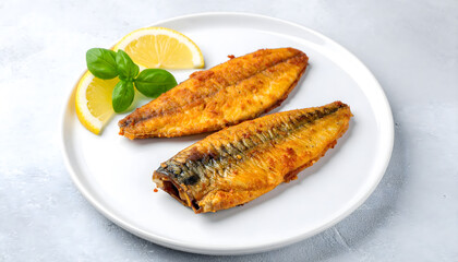 Pan-Fried Mackerel with Fresh Garnish
