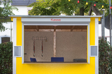 Kassenhäuschen - Abstrakt
