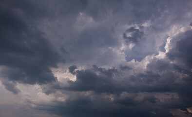 Obraz premium dark storm clouds with background,Dark clouds before a thunder-storm. 