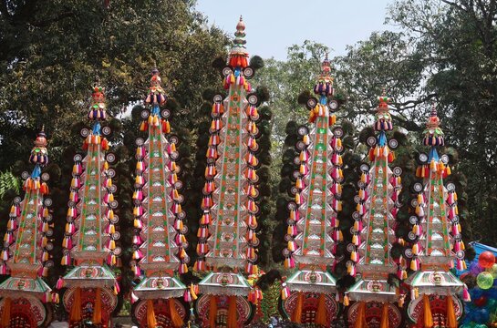 Kavadi is a ceremonial offering carried by Hindu devotees, primarily during the Thaipusam festival Kavadiyattam is dance with Kavadi follows the rhythm of percussions like chenda, udukku, and Nadaswar