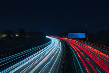 Langzeitbelichtung - Autobahn - Strasse - Traffic - Travel - Background - Line - Ecology - Highway...
