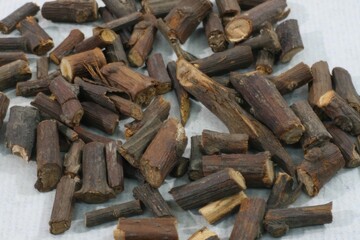Cinnamomi Ramulus (Gye-ji) is used in Korean medicine for its warming effects, pain relief, and...