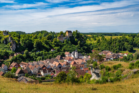 Die Stadt Pottenstein mit der gleichnamigen Burg in der Fr&auml;nkischen Schweiz
