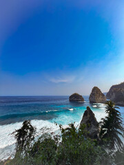 Iconic Rock Formations at Diamond Beach, Nusa Penida – Tropical Seascape with Clear Blue Water