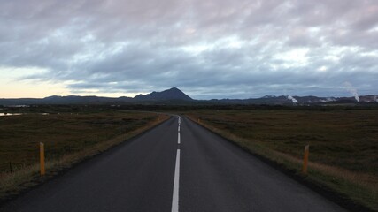Naklejka premium Icelandic road