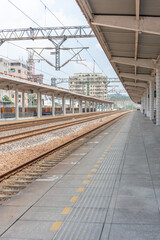 Naklejka premium Harmony Express platform at Luohu Railway Station in Shenzhen, Guangdong, China