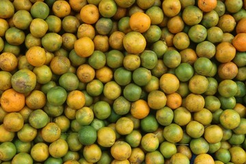 fresh and sweet oranges in the market	