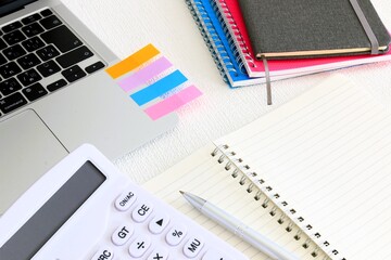 ビジネスアイテム　デスクワーク　オフィスワーク