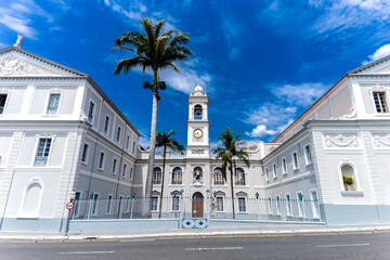 Itu, SP, Brazil, March 10, 2022. Facade of the Deodoro Regiment, where the current military unit of the Brazilian Army is located, and the S&atilde;o Luiz Gonzaga Church, in the historic center of Itu