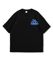 Fototapeta premium Elegant and premium t-shirt design concept