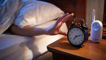 Morning wake-up with alarm clock and baby monitor for peaceful start