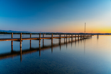 Obraz premium Ein Sommerabend in Sankt Heinrich am Starnberger See