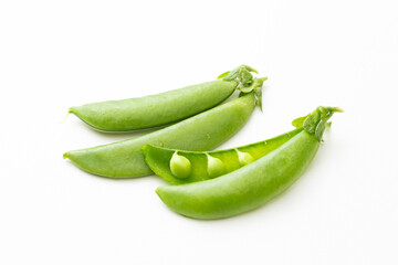 スナップエンドウ　白バック