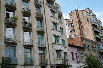 Apartments in old buildings in Bucharest