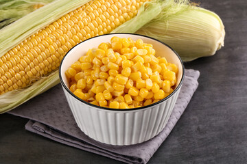 Canned sweet young corn grain