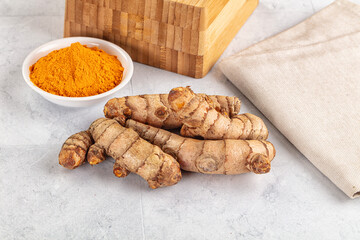 Fresh aroma tumeric roots heap