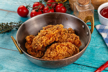 Golden crispy fried chicken wings