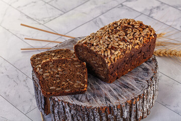 Browl rye bread with seeds