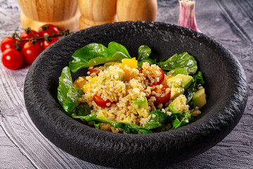 Bilgur tabuleh salad with vegetables