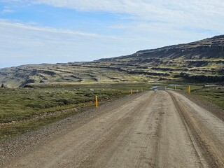 Roadtrip Island F-Stra&szlig;e unbefestigt Hochland Berge