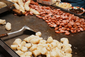 Taiwanese Sausages at Garden Night Market or Tainan Flowers Night Market in Tainan, Taiwan - 台湾 台南 花園夜市 台湾ソーセージ