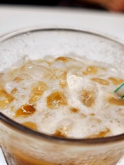 Refreshing and revitalizing, a glass of iced tea is the perfect non-alcoholic beverage to cool down on a warm day. With its delicious blend of flavors and the refreshing chill from ice.