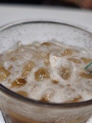 Refreshing and revitalizing, a glass of iced tea is the perfect non-alcoholic beverage to cool down on a warm day. With its delicious blend of flavors and the refreshing chill from ice.