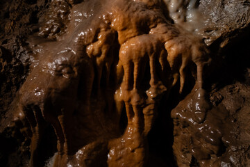 Distinct mineral textures of stalactites and stalagmites in Bozkovske dolomitove jeskyne (Bozkov...