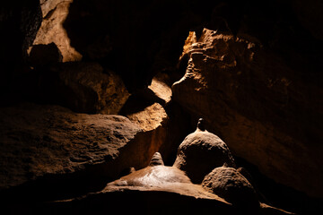 Distinct mineral textures of stalactites and stalagmites in Bozkovske dolomitove jeskyne (Bozkov...