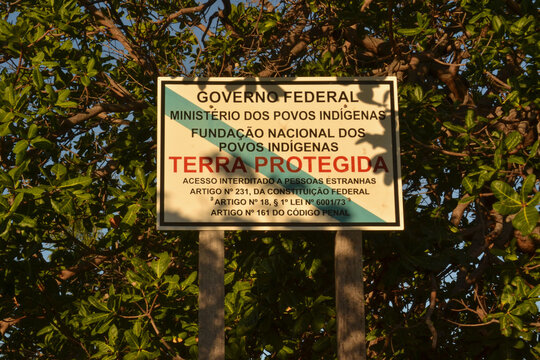 Placa de demarca&ccedil;&atilde;o ind&iacute;gena 