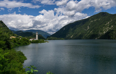 Obraz premium Lago del Corlo with Ponte della Vittoria Bridge in Belluno Italy
