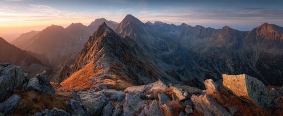 Fototapeta premium Panoramic mountain vista at sunrise