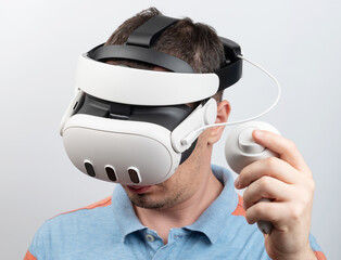Man with VR headset gudget