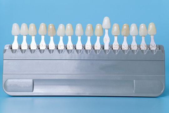 Dental shade guide for tooth color matching