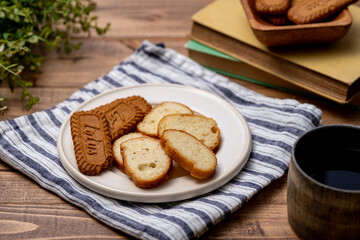 テーブルの上のお菓子