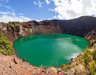 Obraz premium Volcanic Crater Lake