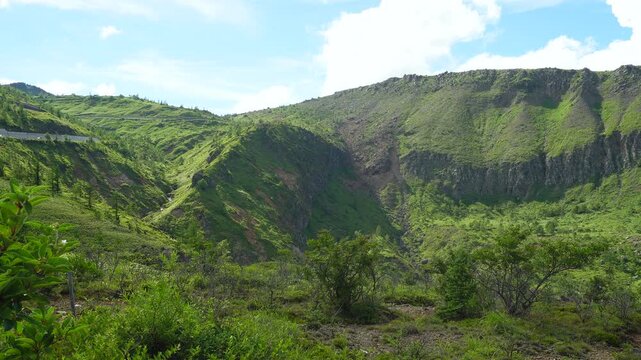 群馬県草津町の国道292号の見晴台からの景色