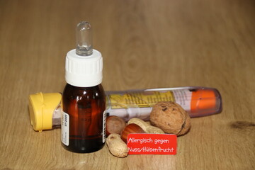 Medizin für schwere, potenziell lebensbedrohliche allergische Reaktion gegen Nüsse