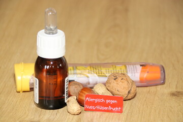 Medizin für schwere, potenziell lebensbedrohliche allergische Reaktion gegen Nüsse