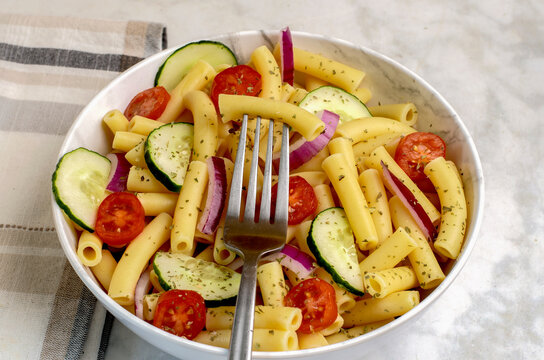 ziti pasta sald