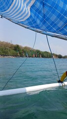 Naklejka premium Fishing Boat Heading Out to Sea