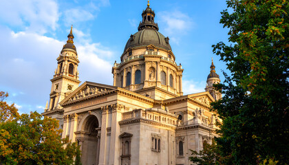 Fototapeta premium St Stephens Basilica with Budapest, and Autumn.