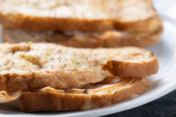 croque monsieur ham and cheese sandwich