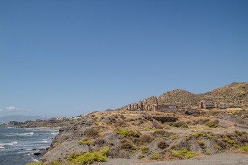 Costa de Villaricos (Almería) con su antigua fundición, el pueblo y el antiguo cuartel