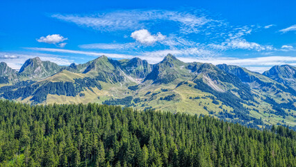 Blick ins Gantrischgebiet, Gurnigel, Kanton Bern, Schweiz, Luftaufnahme, August 2025